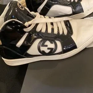 Gucci | Shoes | Worn Authentic Gucci Sneaks Serial 295382  display picture 2